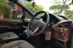 Banten, dijual mobil Toyota Voxy AT 2018 murah  8
