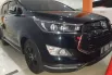 Dijual mobil Toyota Venturer 2019 terbaik di Jawa Barat 2