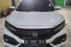 Jual mobil bekas murah Honda Civic 2.0 2017 di Jawa Barat 5