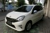 Jual mobil bekas Toyota Agya G Automatic 2014 dengan harga murah di Jawa timur 3