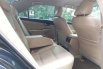 Mobil Toyota Camry 2013 V terbaik di Jawa Timur 2