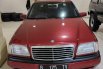 Dijual mobil Mercedes-Benz C-Class C200 1995 harga murah, DKI Jakarta 1