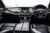 Dijual mobil BMW 5 Series 528i 2016 bekas, Jawa Timur  5