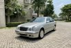 Jual Cepat Mobil Mercedes-Benz E-Class E320 2002 di Jawa Timur 8