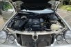 Jual Cepat Mobil Mercedes-Benz E-Class E320 2002 di Jawa Timur 3