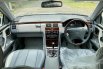 Jual Cepat Mobil Mercedes-Benz E-Class E320 2002 di Jawa Timur 2