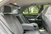 Jual Cepat Mobil Mercedes-Benz E-Class E320 2002 di Jawa Timur 1