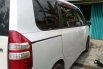 Jual Toyota NAV1 V 2011 harga murah di Jambi 3