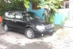 Jawa Timur, dijual mobil Kia Sedona GS 2004 bekas  1