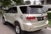 Mobil Toyota Fortuner 2007 V dijual, Riau 4