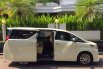 Dijual mobil bekas Toyota Alphard 2.5 G ATPM 2017, DKI Jakarta 7