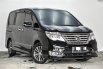 Jual Mobil Bekas Nissan Serena Highway Star 2015 di Depok 1