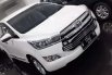 Jual Toyota Kijang Innova V Luxury 2017 harga murah di Jawa Timur 3