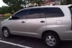 Toyota Kijang Innova 2005 Jawa Barat dijual dengan harga termurah 3