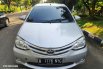Dijual Mobil Bekas Toyota Etios Valco E 2013 di Bekasi 5