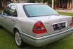 Mobil Mercedes-Benz C-Class 1997 230 terbaik di Banten 3