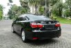 Jual Mobil Bekas Toyota Camry V 2015 di Jawa Timur 1