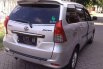 Mobil Daihatsu Xenia 2014 R STD terbaik di Jawa Timur 10