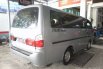 Jawa Timur, Kia Travello 2010 kondisi terawat 5