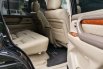 Mobil Toyota Land Cruiser 2006 terbaik di Jawa Timur 16