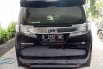 Jual Toyota Vellfire G 2017 harga murah di Jawa Timur 3