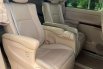 Jual Toyota Alphard G 2010 harga murah di Riau 7