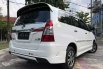 Jual mobil Toyota Kijang Innova V Luxury 2015 bekas, Jawa Timur 14