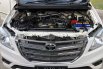 Jual mobil Toyota Kijang Innova V Luxury 2015 bekas, Jawa Timur 10