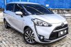 Dijual cepat mobil Toyota Sienta V 2017 di Depok 1