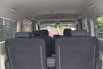 Jual Daihatsu Luxio 2017 harga murah di Jawa Tengah 4