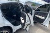 Jual mobil bekas murah Honda HR-V Prestige 2017 di Pulau Riau 13