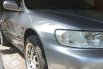 Dijual cepat mobil Honda Accord VTi 2001 di Jawa Timur 2