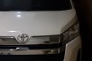 Dijual Mobil Toyota Hiace High Grade Commuter Premio 2019 Jawa Timur  5