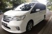 Dijual cepat mobil Nissan Serena Highway Star AT 2013 di Bekasi 5