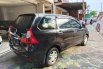 Jual Mobil Bekas Daihatsu Xenia R Manual 2016 di Jawa Timur 1