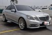 Dijual Mobil Mercedes-Benz E-Class E 300 2012 di DKI Jakarta 2