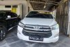 Dijual Cepat Toyota Kijang Innova V 2016 Putih di Jawa Timur 6