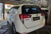 Dijual Cepat Toyota Kijang Innova V 2016 Putih di Jawa Timur 4