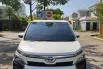 Dijual Mobil Bekas Toyota Voxy 2017 di Jawa Tengah 1