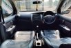 Dijual Mobil Nissan Livina X Gear M/T 2010 Gray di Jawa Barat 5