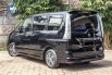 Dijual Mobil Nissan Serena Highway Star 2017 di Depok  4