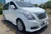 Jual Mobil Hyundai H-1 Royale 2011 Putih di DKI Jakarta 9