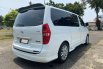 Jual Mobil Hyundai H-1 Royale 2011 Putih di DKI Jakarta 7