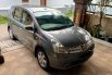 Mobil Nissan Livina 2010 XR terbaik di Jawa Timur 3