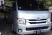 Toyota Hiace Commuter 2018 1