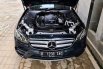 Mercedes Benz E-Class E 300 AMG Hijau Metalik Tahun 2017 10