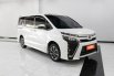 Toyota Voxy 2.0 AT 2017 Putih 1