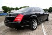 Mercedes-Benz S-Class S 300 L 2008 Hitam 4