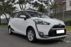 Mobil Toyota Sienta 2017 G terbaik di Banten 9