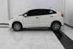 Suzuki Baleno Hatchback MT 2017 Putih 4